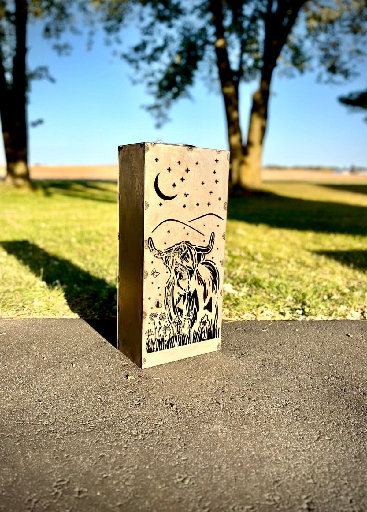 Highland Cow Solar Luminary Pillar - Steel - Multiple Sizes