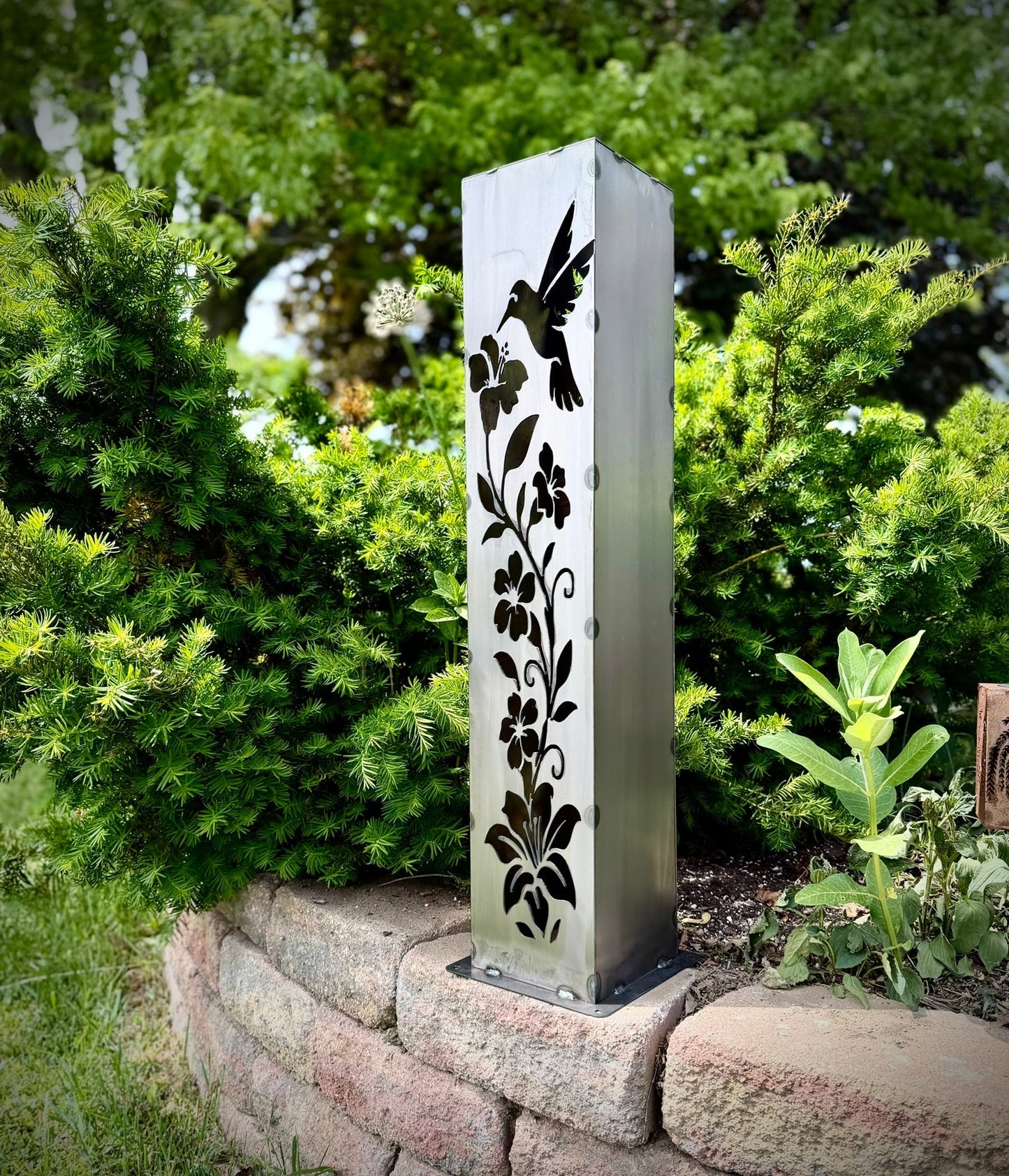 Hummingbird Garden Glow Solar Luminary Pillar - Steel