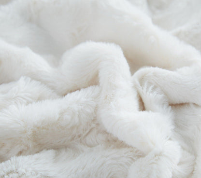 DaDa Bedding Luxury White Roses Fluffy Soft Sherpa Backside Faux Fur Throw Blanket (K11)