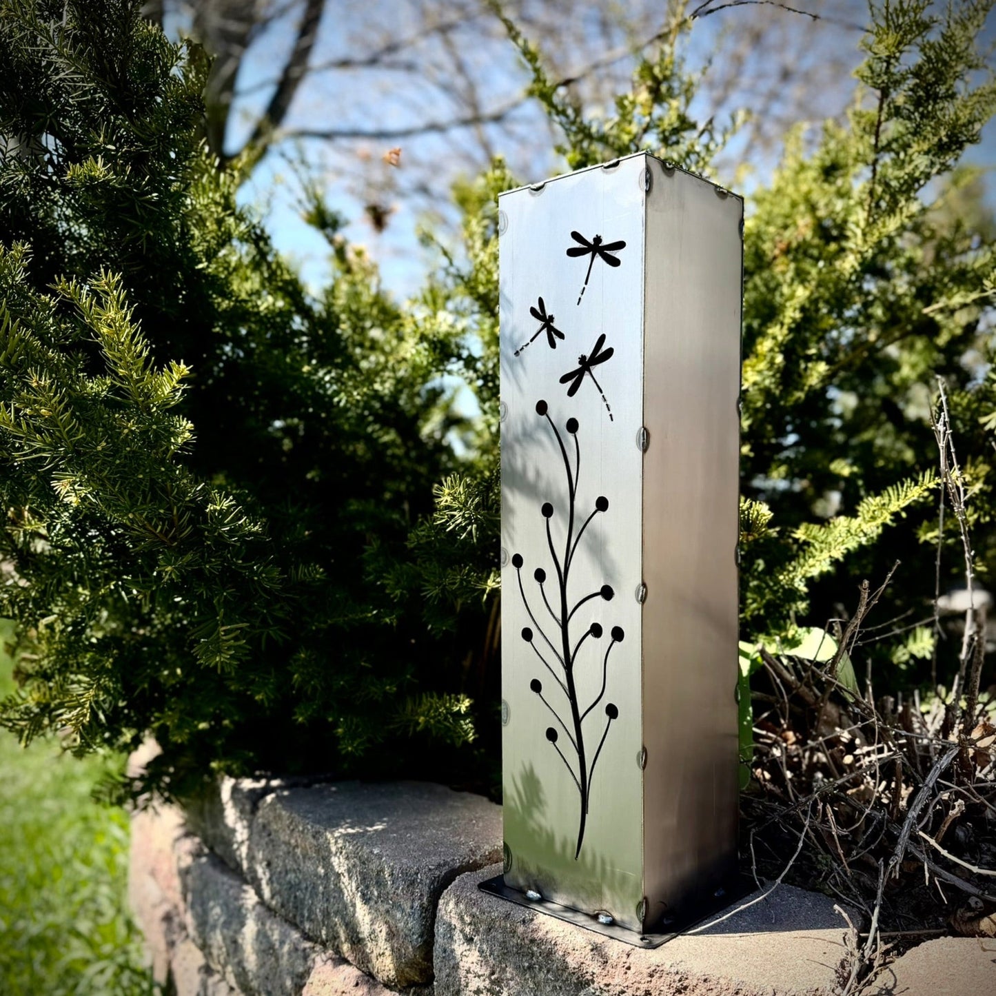 Dragonfly Branch Solar Luminary Pillar - Steel