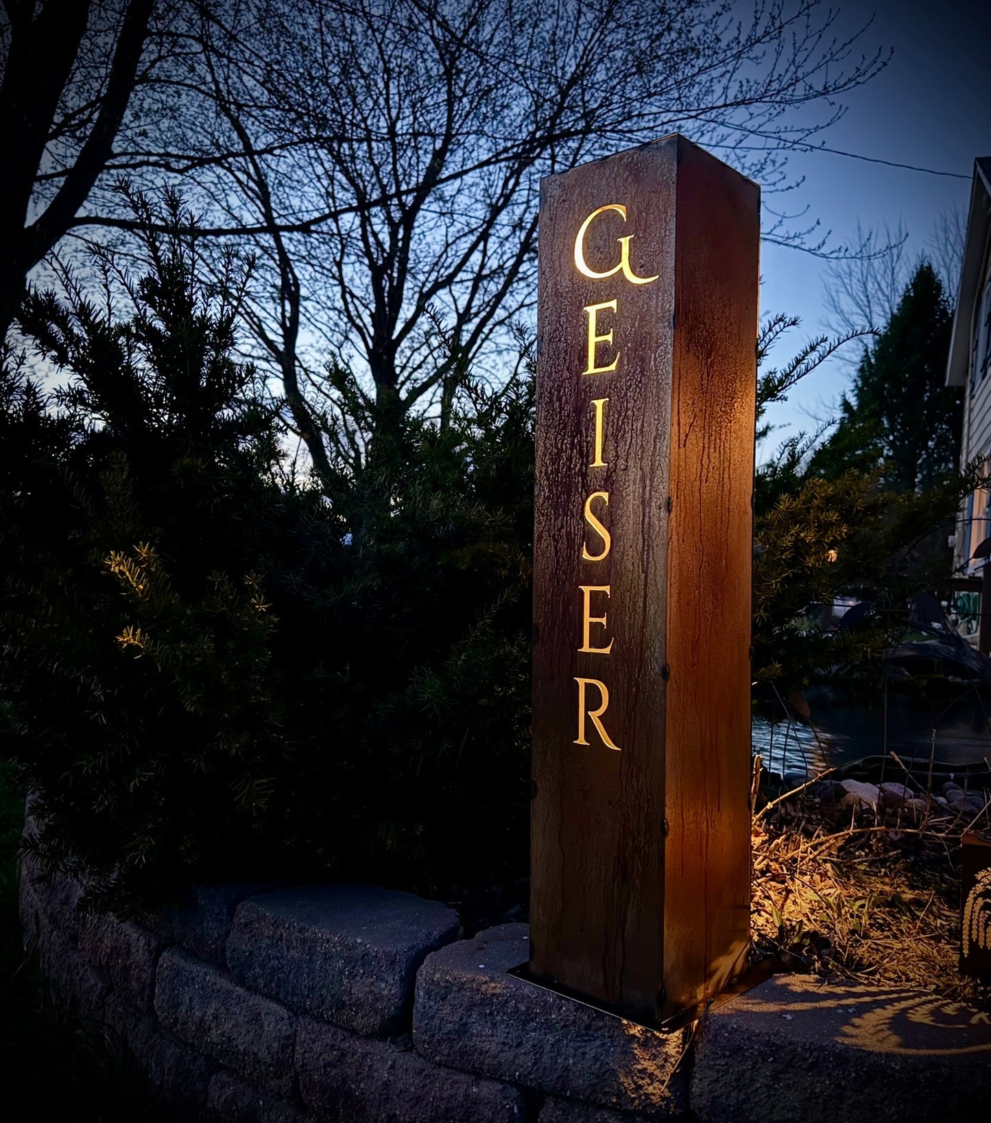 Eternal Light Solar Pillar - Steel Cross