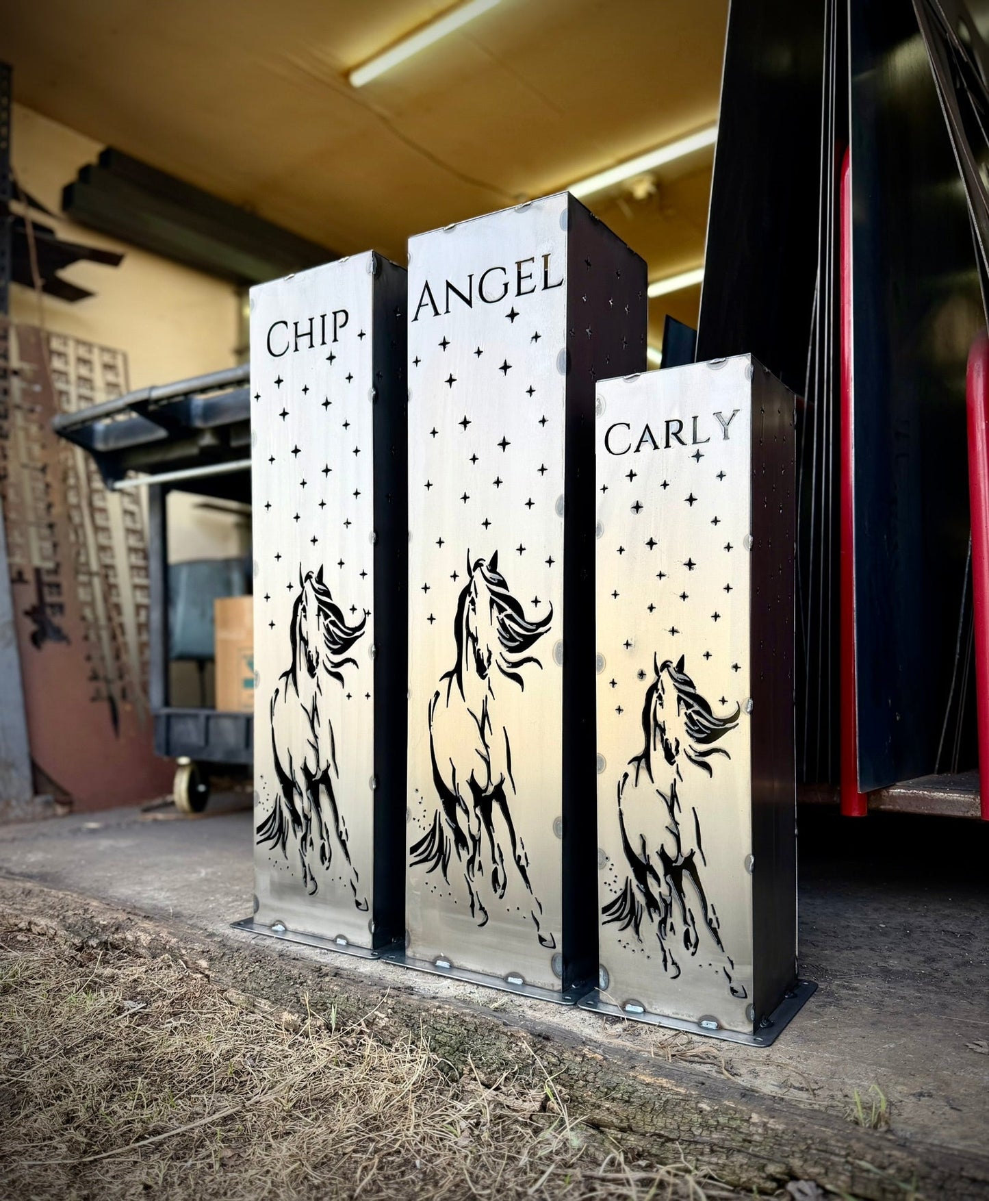 Horse & Stars Solar Pillar Luminary - Steel