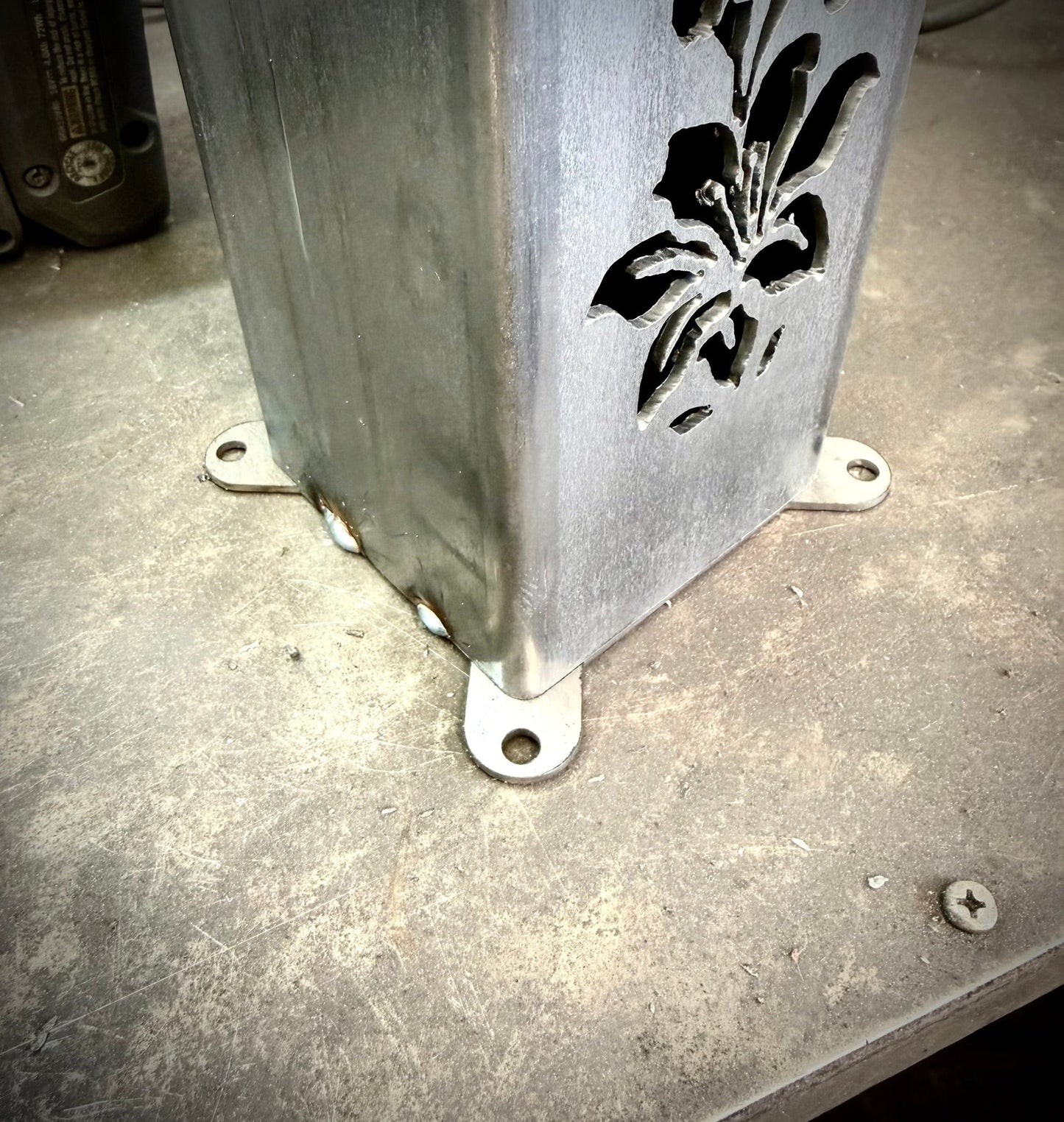 Hummingbird Garden Glow Solar Luminary Pillar - Steel