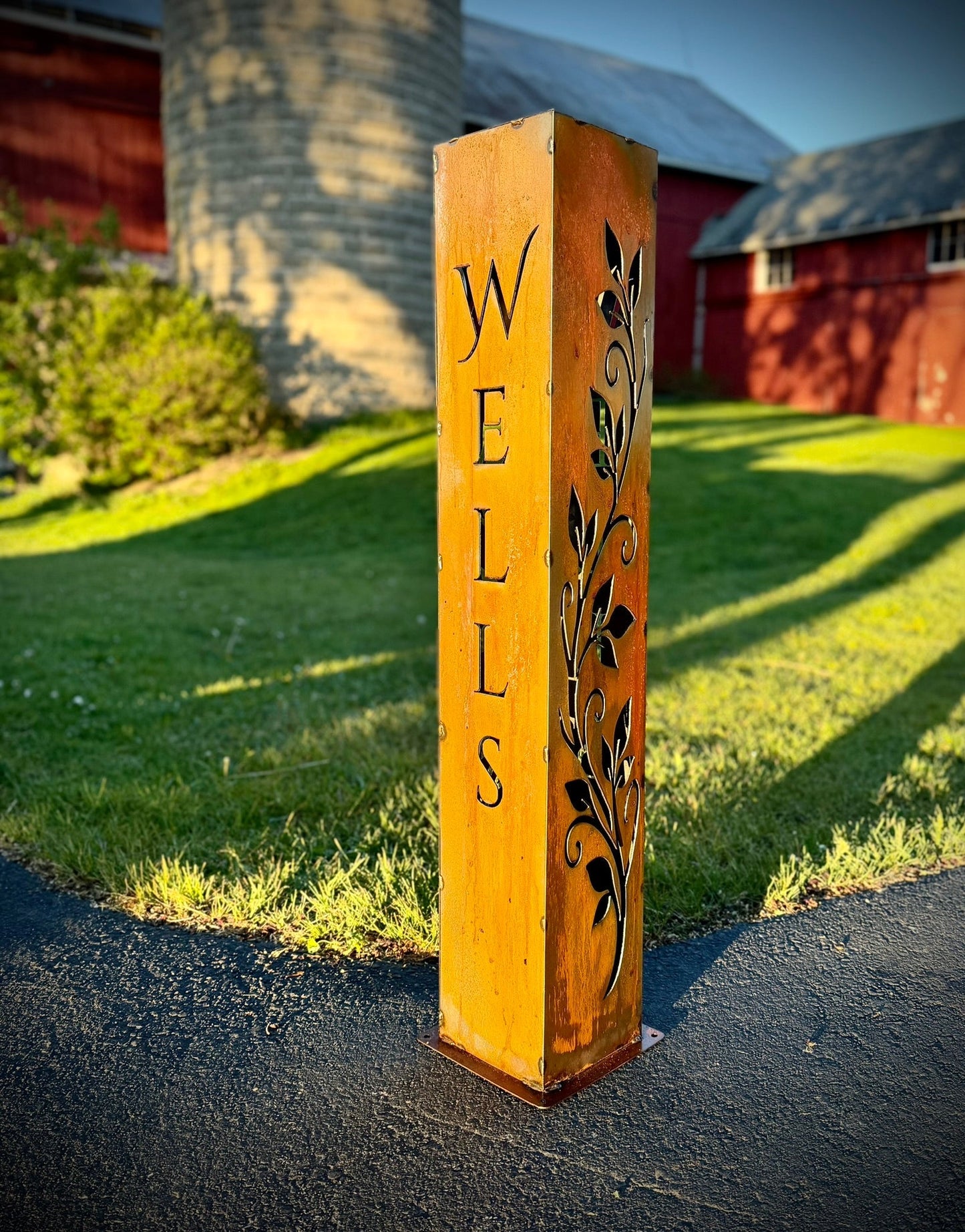 Ironvine Address Solar Pillar Light - Steel