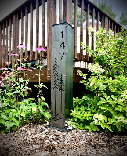Simple Pines Address Solar Pillar - Steel