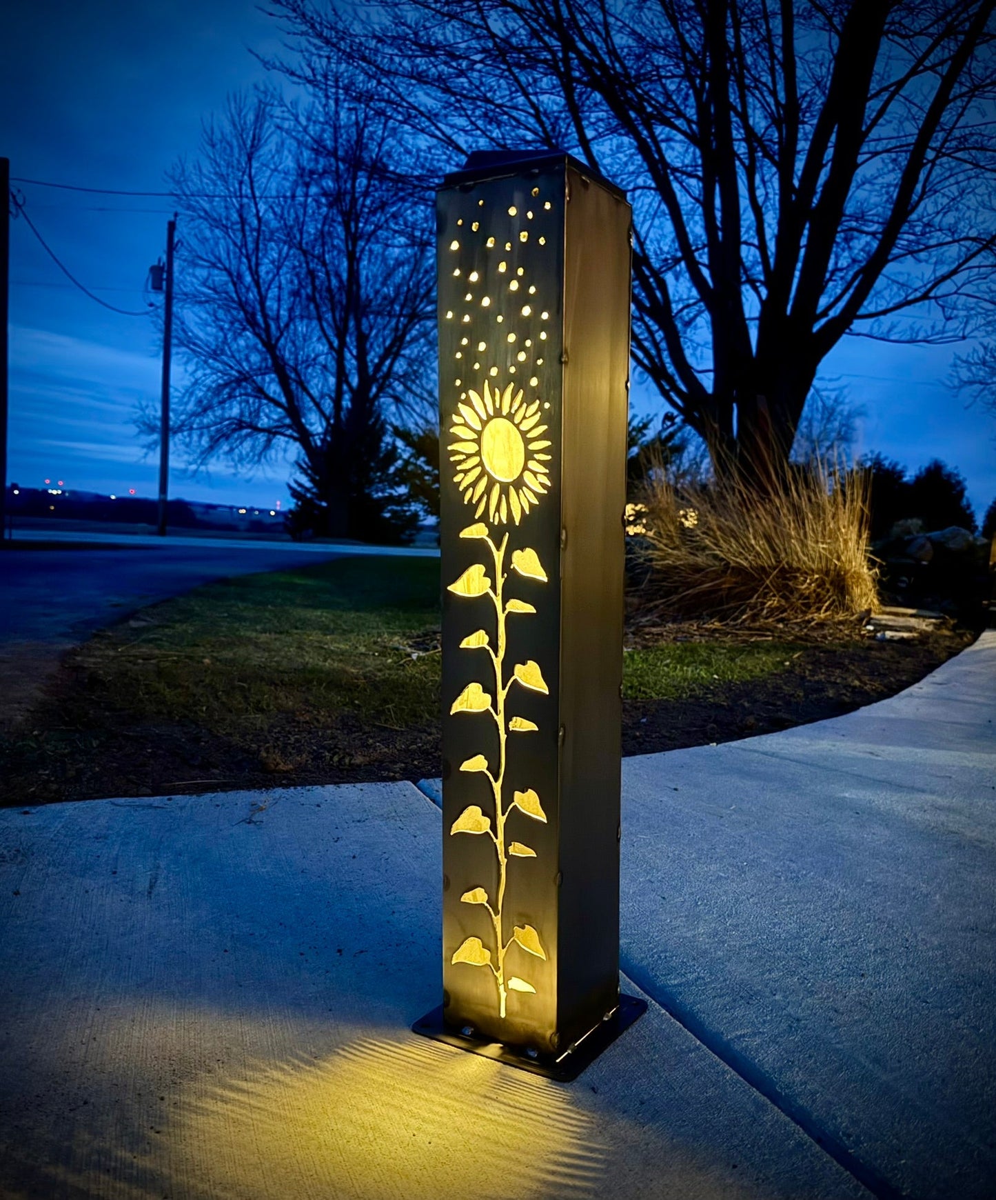 XL Sunflower Under the Stars Solar Pillar | Multiple Sizes